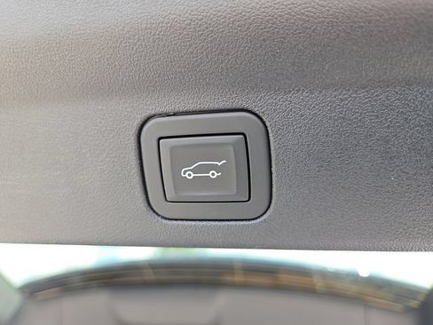 Certified 2026 Cadillac Escalade IQ Luxury 2 AWD/4WD image 28