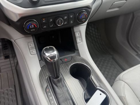 Used 2017 GMC Acadia SLT image 14