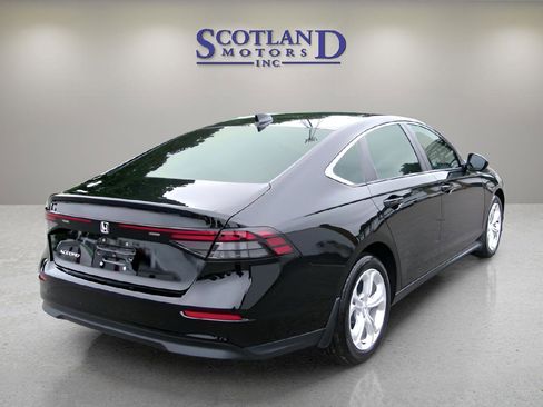 Used 2025 Honda Accord LX image 6