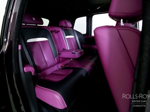 Certified 2025 Rolls-Royce Cullinan Black Badge AWD/4WD image 24