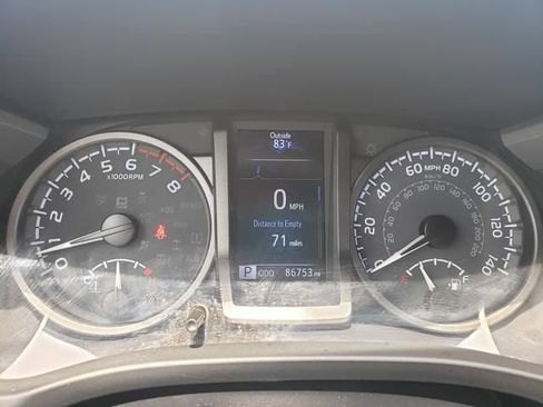 Used 2023 Toyota Tacoma TRD Sport AWD/4WD image 25