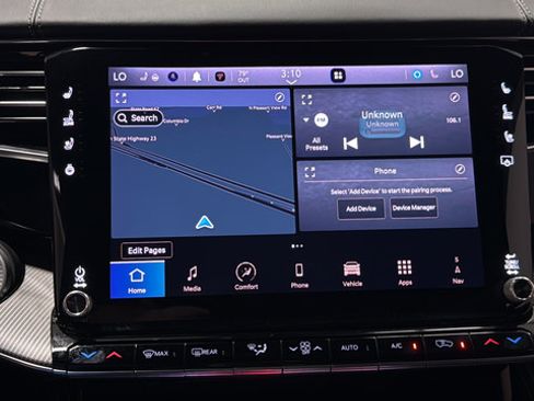 Used 2022 Jeep Grand Wagoneer Series II AWD/4WD image 13