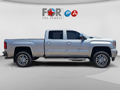 Used 2019 GMC Sierra 3500 Denali w/ Duramax Plus Package AWD/4WD image 6