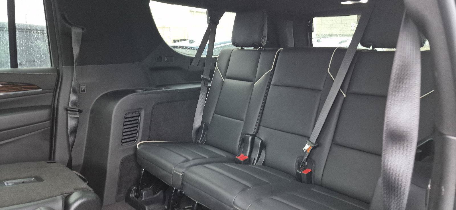 Used 2023 Cadillac Escalade ESV Premium Luxury w/ LPO, Floor Liner Package AWD/4WD image 7