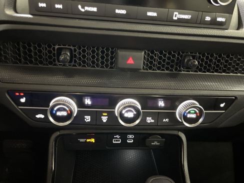 Used 2025 Honda CR-V EX image 18