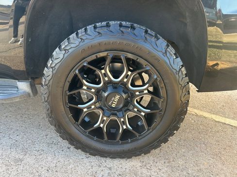 Used 2016 Chevrolet Tahoe LS image 9