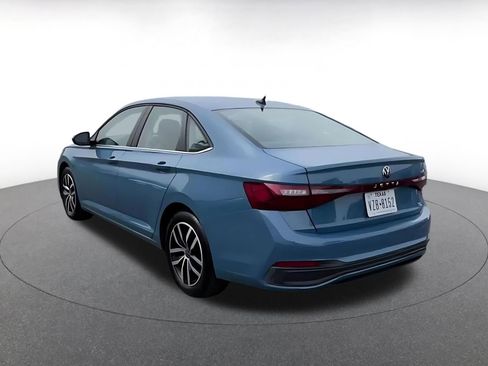 Used 2025 Volkswagen Jetta SE image 11