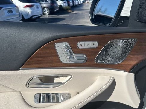 Certified 2025 Mercedes-Benz GLS 450 4MATIC image 20