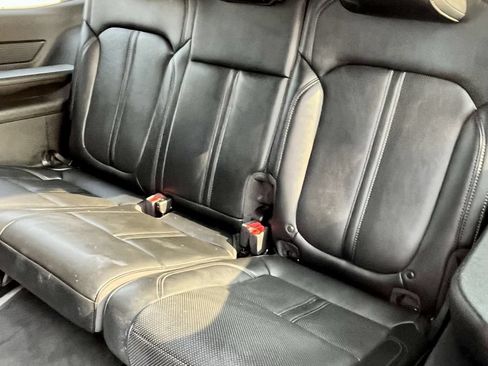 Used 2024 Jeep Wagoneer Series II w/ Flexible Seating Group RWD image 17