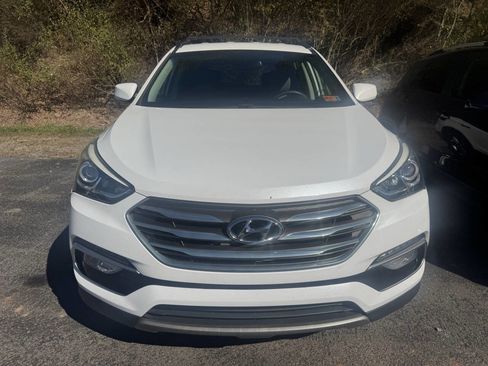 Used 2017 Hyundai Santa Fe Sport image 3