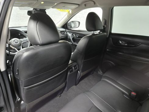 Used 2020 Nissan Rogue SL image 32