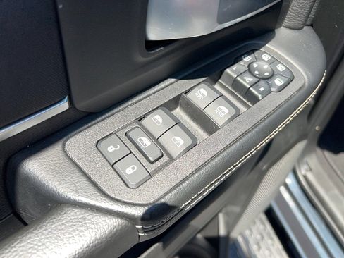 Used 2025 RAM 2500 Big Horn AWD/4WD image 13