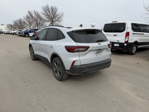 Certified 2025 Ford Escape ST-Line image 3