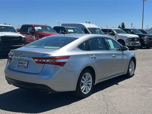 Used 2015 Toyota Avalon XLE Premium FWD image 3