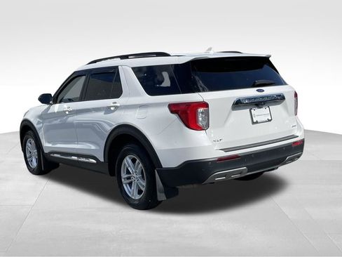 Used 2022 Ford Explorer XLT w/ Equipment Group 202A AWD/4WD image 5