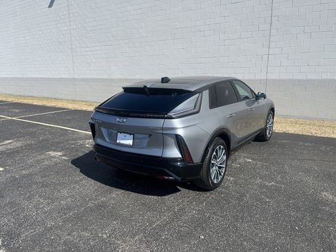 Used 2024 Cadillac Lyriq Sport image 6