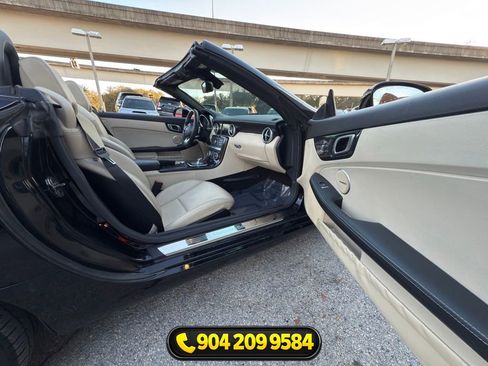 Used 2018 Mercedes-Benz SLC 300 image 28