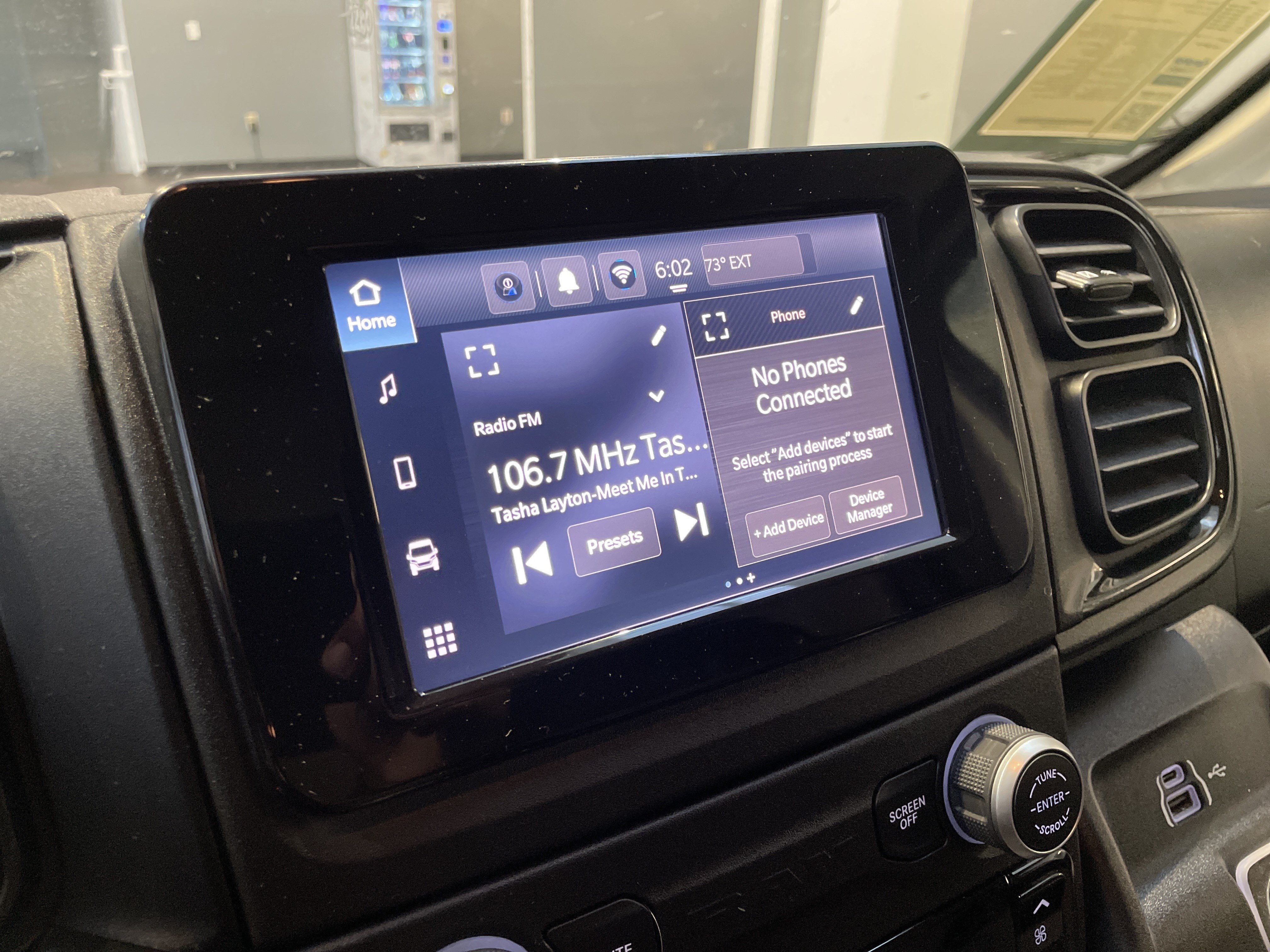 Used 2025 RAM ProMaster 2500 w/ Convenience Group FWD image 24