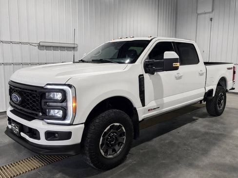 Used 2023 Ford F250 Lariat w/ Lariat Ultimate Package AWD/4WD image 2