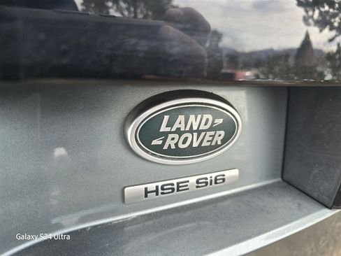 Used 2017 Land Rover Discovery HSE image 15