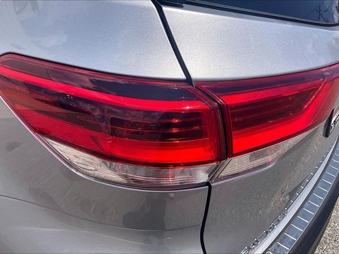 Used 2018 Toyota Highlander Limited AWD/4WD image 35