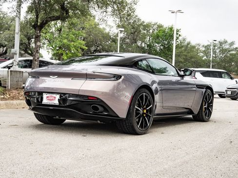 Used 2023 Aston Martin DB11 Coupe RWD image 5