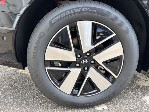 New 2026 Hyundai Ioniq 9 SEL w/ Tow & Go Package image 6