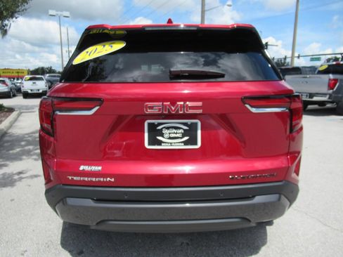 Used 2025 GMC Terrain Elevation FWD image 6