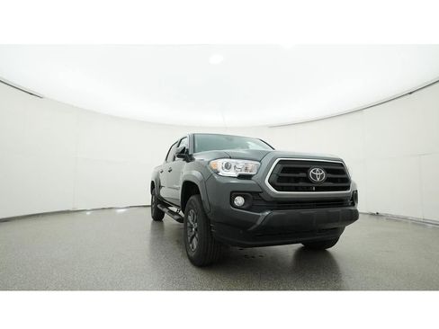 Used 2023 Toyota Tacoma SR5 w/ Technology Package image 31