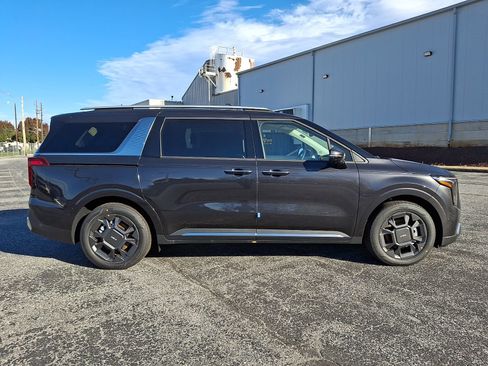 New 2026 Kia Carnival SX image 9
