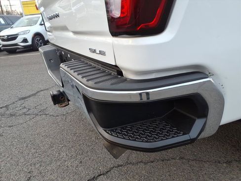 Used 2022 GMC Sierra 2500 SLE w/ SLE Convenience Package image 18