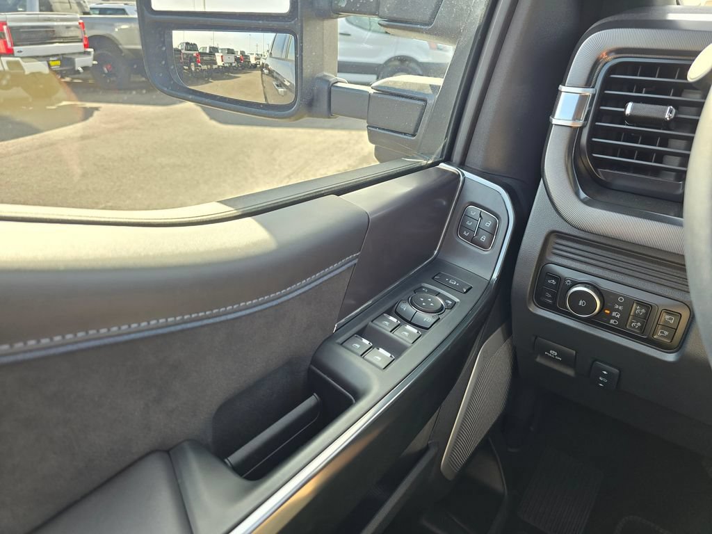 New 2026 Ford F350 Platinum w/ FX4 Off-Road Package AWD/4WD image 32