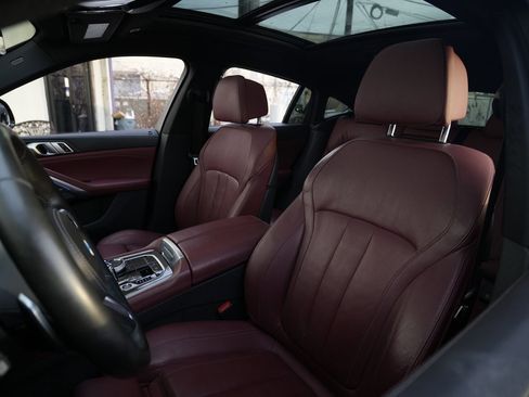 Used 2020 BMW X6 M50i w/ Premium Package image 20