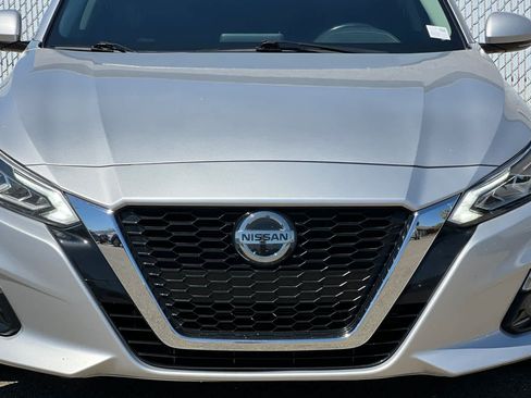 Used 2019 Nissan Altima 2.5 SL FWD image 15