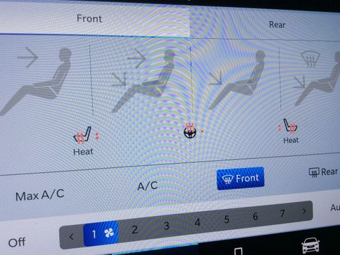 Used 2024 Chrysler Pacifica Touring-L image 28