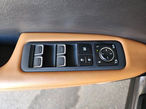 Used 2022 Lexus RX 350L w/ Premium Package image 24