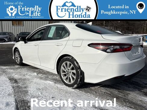 Used 2023 Toyota Camry LE image 2