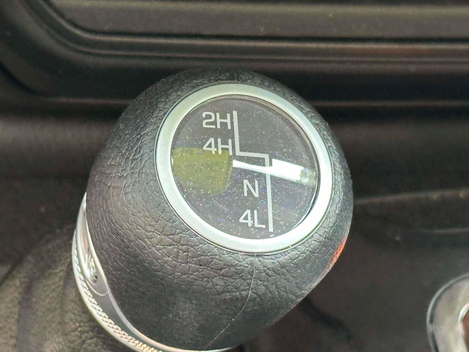 Used 2025 Jeep Gladiator Sport AWD/4WD image 25