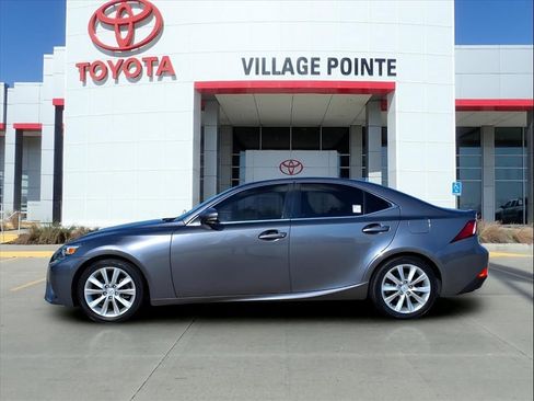 Used 2015 Lexus IS 250 image 2