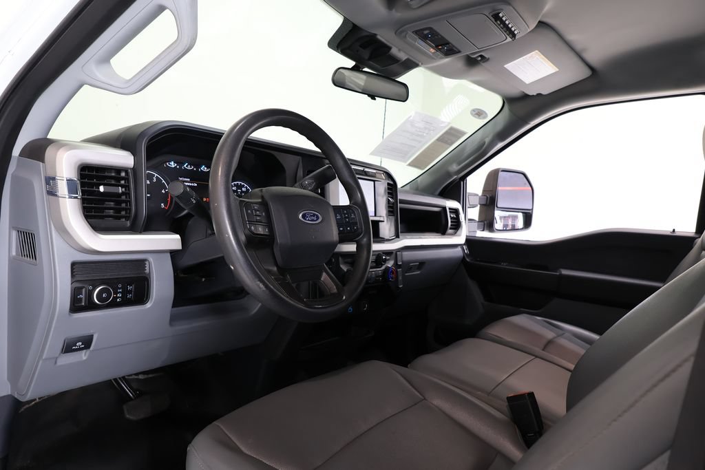 Used 2023 Ford F350 XL w/ Snow Plow/Camper Package AWD/4WD image 23