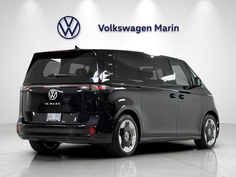New 2025 Volkswagen ID. Buzz Pro S RWD image 5