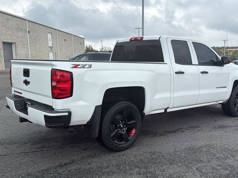 Used 2018 Chevrolet Silverado 1500 LT w/ Redline Edition image 6