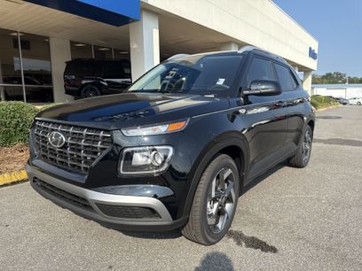 New 2025 Hyundai Venue SEL