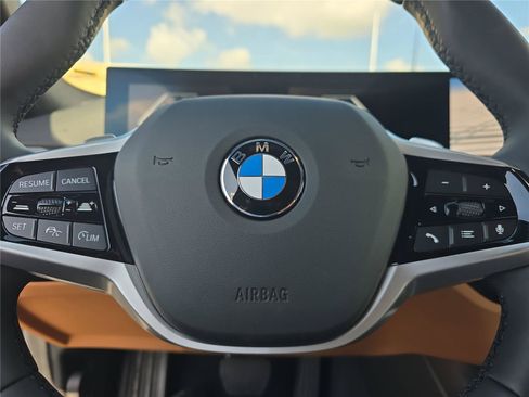 Used 2025 BMW 330i Sedan RWD image 21