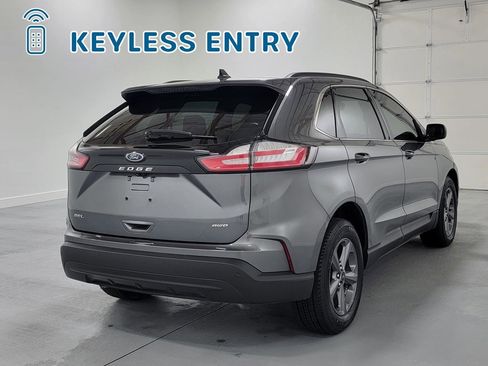 Used 2022 Ford Edge SEL w/ Sport Appearance Package image 9