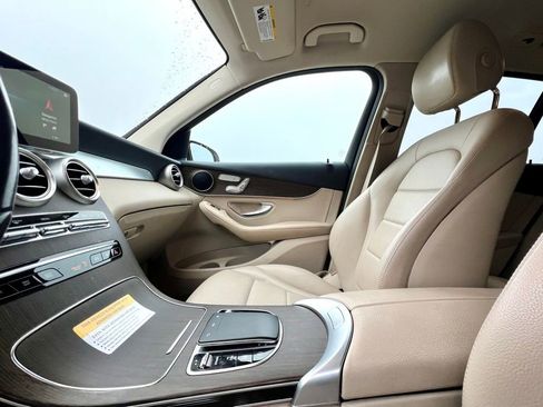 Certified 2022 Mercedes-Benz GLC 300 GLC 300 image 16