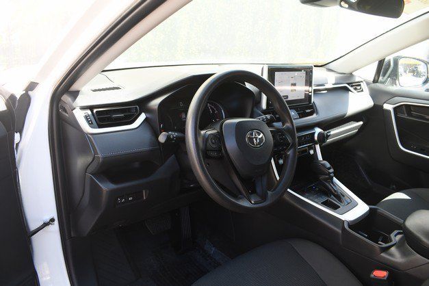 Certified 2024 Toyota RAV4 LE AWD/4WD image 14