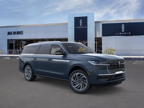 New 2026 Lincoln Navigator L Reserve AWD/4WD image 7