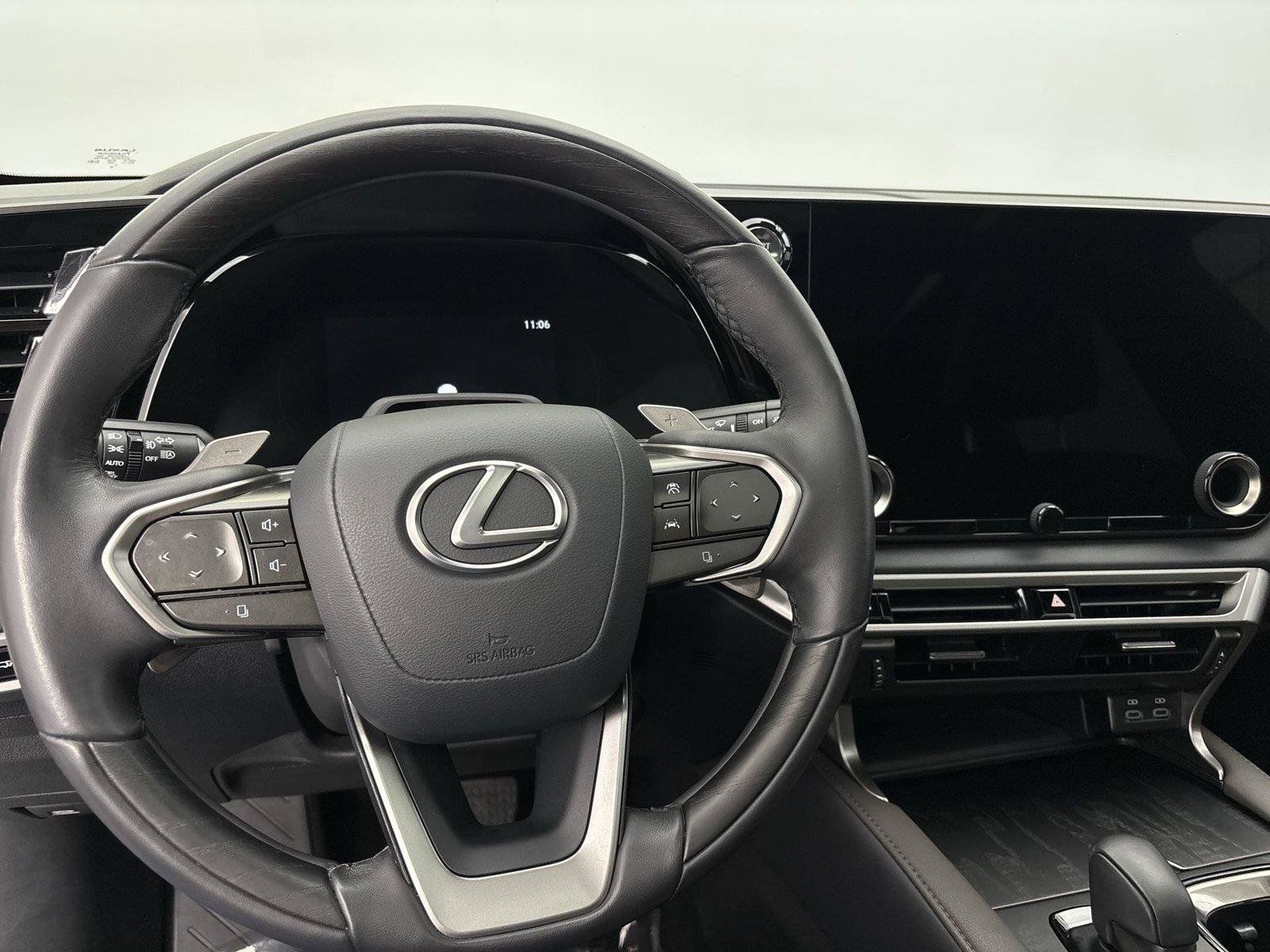Used 2024 Lexus RX 350 AWD w/ Convenience Package image 22