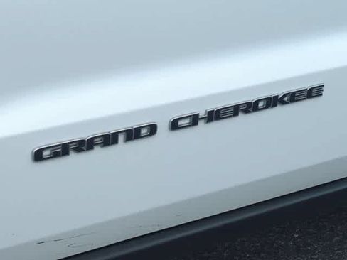 Certified 2020 Jeep Grand Cherokee Limited AWD/4WD image 13